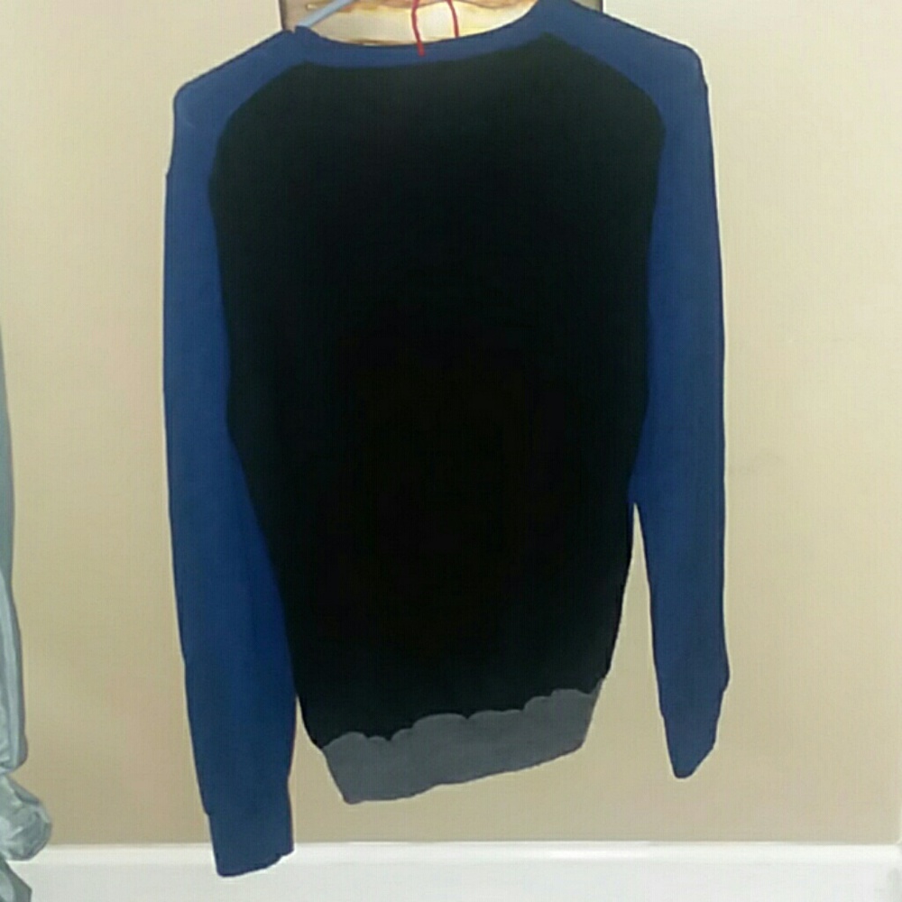 Gap - Picture 2 of 3